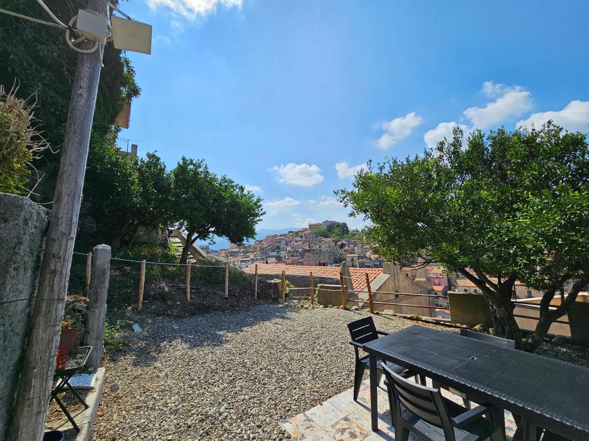 Portaterra - Spaziosa Casa Con Bella Vista E Giardino Monforte San Giorgio Zewnętrze zdjęcie