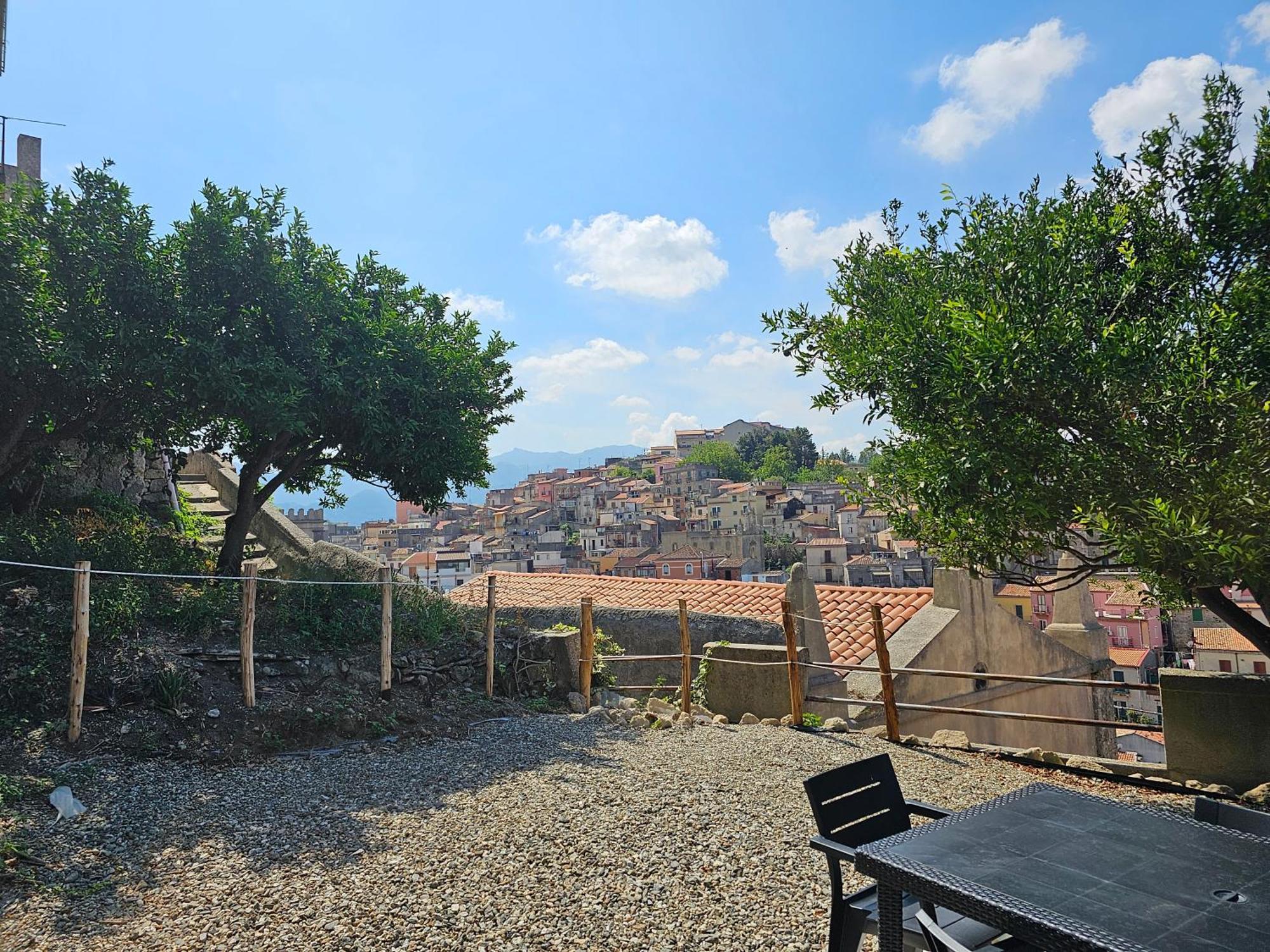 Portaterra - Spaziosa Casa Con Bella Vista E Giardino Monforte San Giorgio Zewnętrze zdjęcie